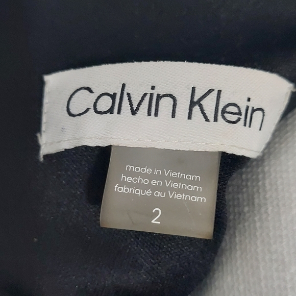 Dress - Picture 2 of 4